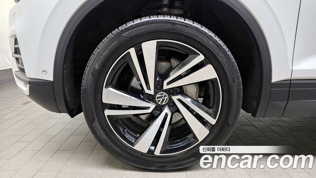 Volkswagen Touareg (III) 3.0 TDI Premium 2022 — фото 5
