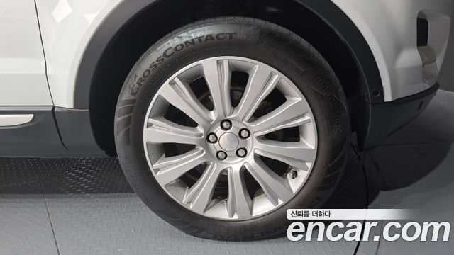 Land Rover Range Rover Evoque 2.2 SD4 Prestige 2014 — фото 5