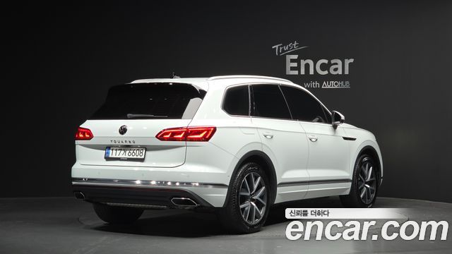 Volkswagen Touareg (III) 3.0 TDI Prestige 2022 — фото 2