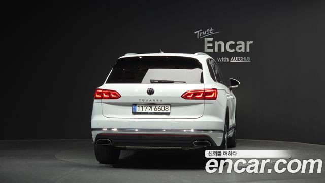 Volkswagen Touareg (III) 3.0 TDI Prestige 2022 — фото 4