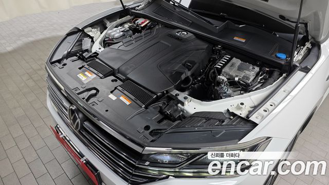 Volkswagen Touareg (III) 3.0 TDI Prestige 2022 — фото 6