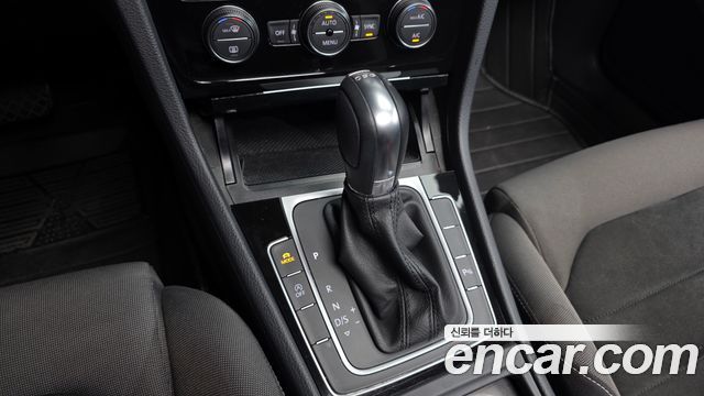 Volkswagen Golf (VII) 2.0 TDI 2015 — фото 9