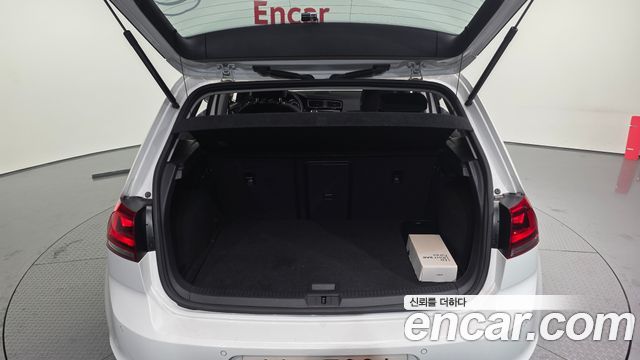 Volkswagen Golf (VII) 2.0 TDI 2015 — фото 20