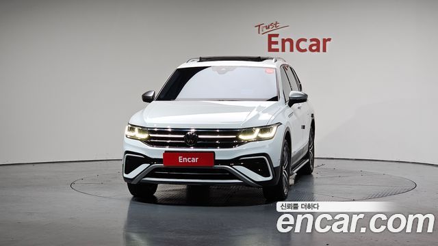 Volkswagen Tiguan Allspace 2.0 TSI Prestige 2022 — фото 3