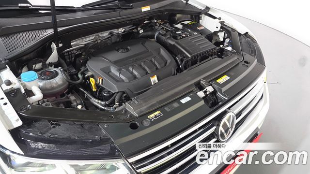 Volkswagen Tiguan Allspace 2.0 TSI Prestige 2022 — фото 6