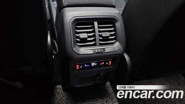 Volkswagen Tiguan Allspace 2.0 TSI Prestige 2022 — фото 18