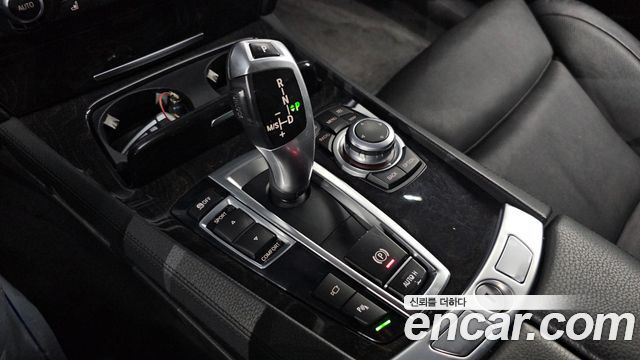 BMW 7 Series (F01) 750Li M Sports 2011 — фото 9