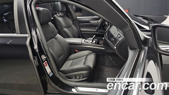 BMW 7 Series (F01) 750Li M Sports 2011 — фото 12