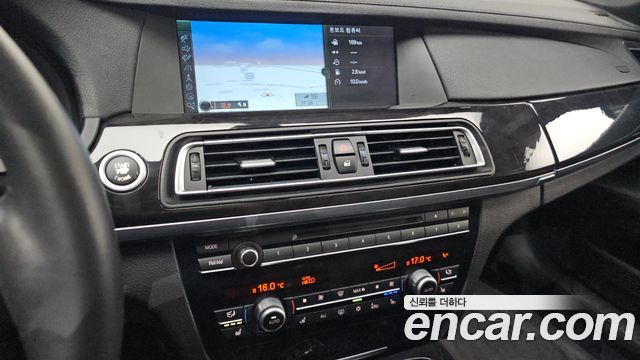 BMW 7 Series (F01) 750Li M Sports 2011 — фото 15