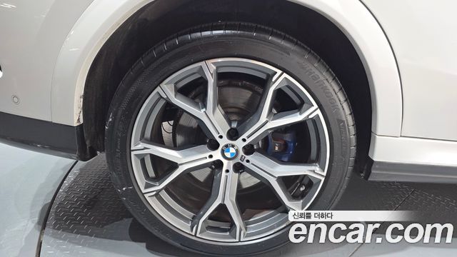 BMW X6 (G06) xDrive40i M Sport 2021 — фото 5