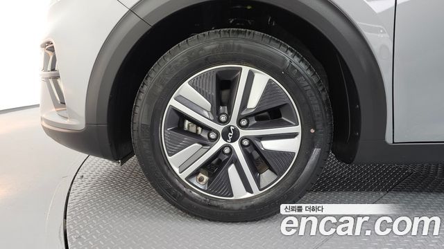 Kia Niro 1.6 HEV Noblesse 2022 — фото 5