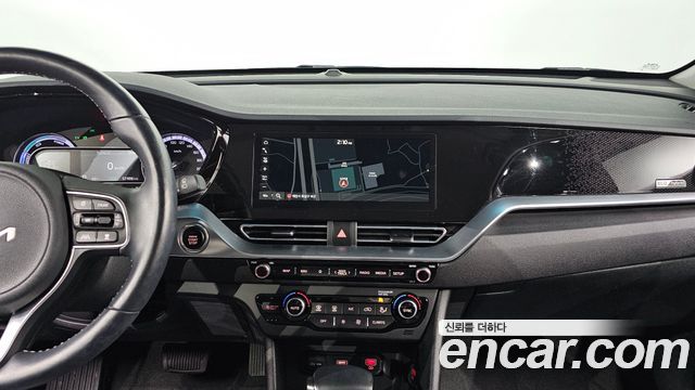 Kia Niro 1.6 HEV Noblesse 2022 — фото 18