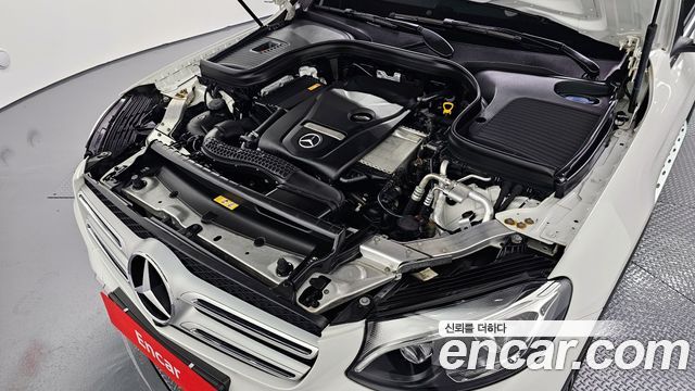 Mercedes-Benz GLC-Class (X253) GLC300 4MATIC AMG Line 2019 — фото 6