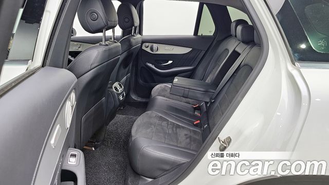 Mercedes-Benz GLC-Class (X253) GLC300 4MATIC AMG Line 2019 — фото 11