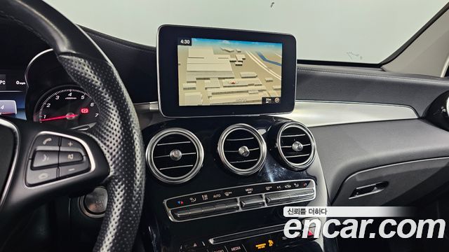 Mercedes-Benz GLC-Class (X253) GLC300 4MATIC AMG Line 2019 — фото 17
