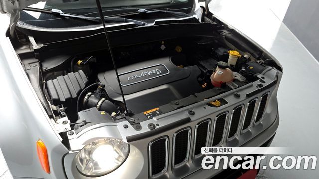 Jeep Renegade 2.0 Diesel Limited AWD 2015 — фото 6