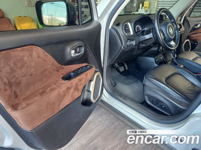 Jeep Renegade 2.0 Diesel Limited AWD 2015 — фото 15