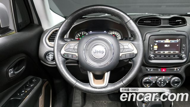 Jeep Renegade 2.0 Diesel Limited AWD 2015 — фото 17