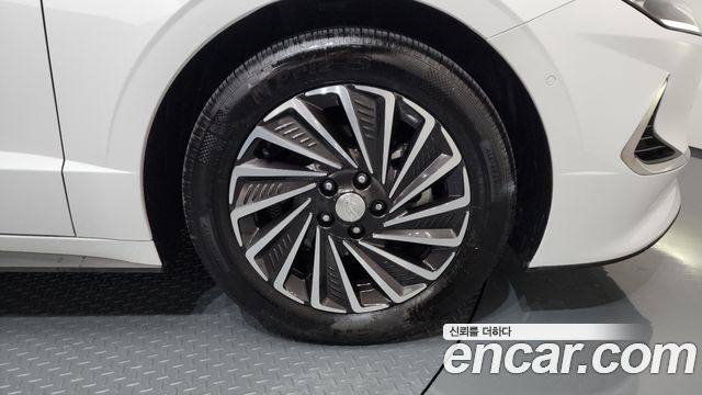 Hyundai Sonata Hybrid (DN8) Premium Plus 2022 — фото 5