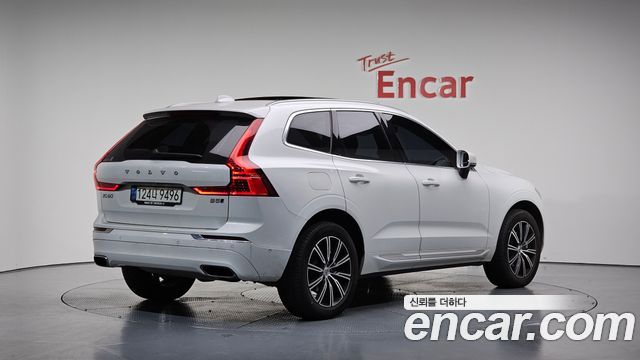 Volvo XC60 (II) B5 Inscription 2021 — фото 2