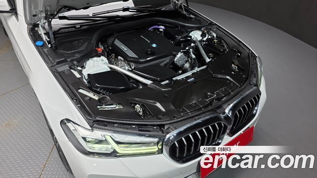 BMW 5 Series (G30) 523d M Sport 2023 — фото 6
