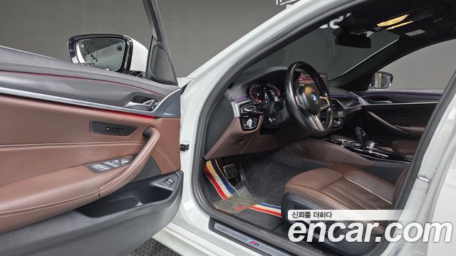 BMW 5 Series (G30) 523d M Sport 2023 — фото 13
