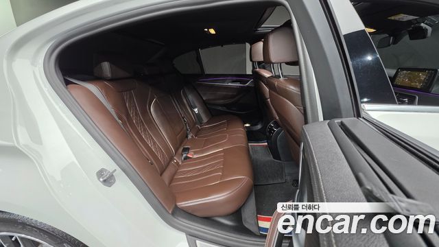 BMW 5 Series (G30) 523d M Sport 2023 — фото 19