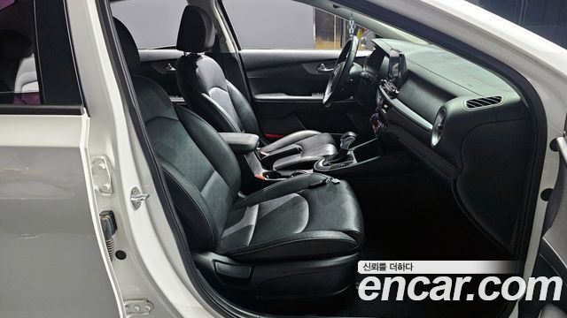 Kia K3 Prestige 2021 — фото 10