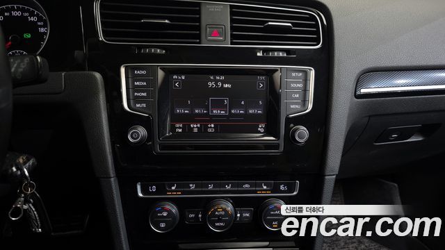 Volkswagen Golf (VII) 2.0 TDI 2015 — фото 14
