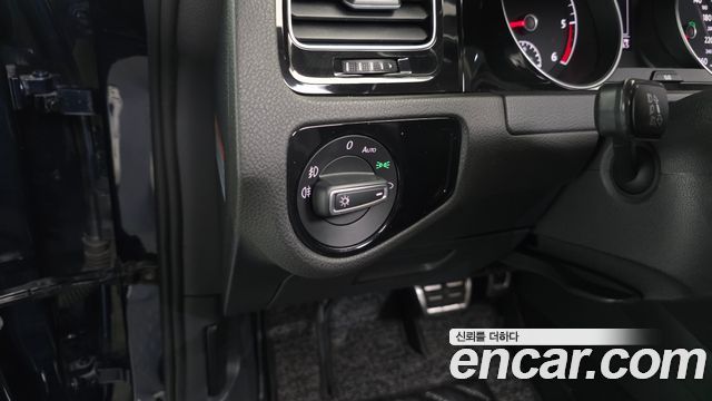 Volkswagen Golf (VII) 2.0 TDI 2015 — фото 19