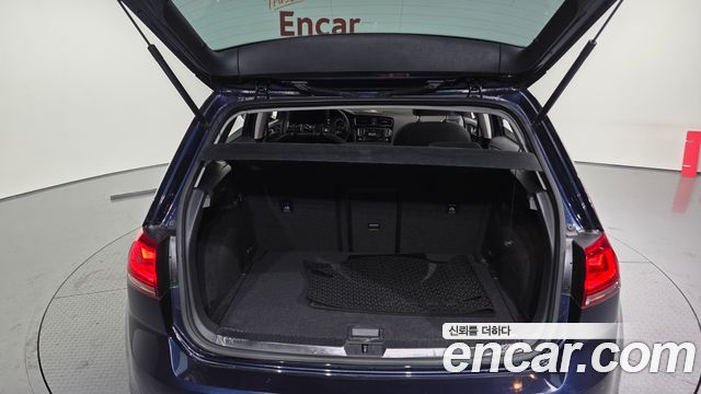 Volkswagen Golf (VII) 2.0 TDI 2015 — фото 20