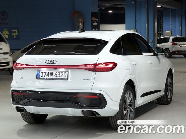 Audi Q5 (80A) 45 TFSI Quattro Sportback S Line 2025 — фото 2
