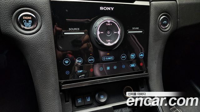 Ford Taurus 2.0 Limited EcoBoost 6th 2014 — фото 17