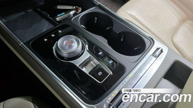 Kia Carnival (IV) HEV 9-Seater Hi-Limousine Signature 2025 — фото 9