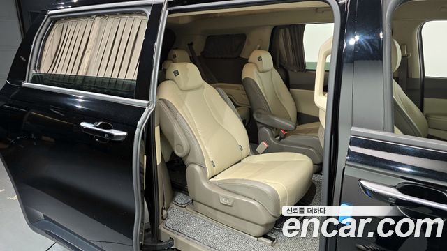 Kia Carnival (IV) HEV 9-Seater Hi-Limousine Signature 2025 — фото 12