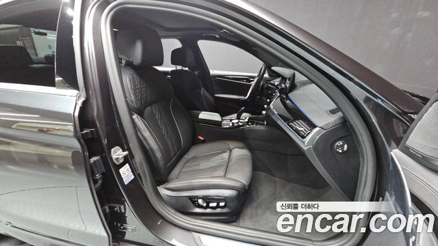 BMW 5 Series (G30) 530i M Sport Package 2021 — фото 11