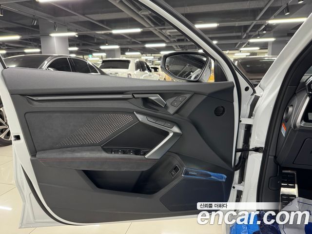 Audi RS3 (8Y) 2.5 TFSI Quattro Carbon Edition 2025 — фото 7