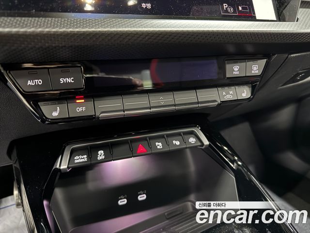 Audi RS3 (8Y) 2.5 TFSI Quattro Carbon Edition 2025 — фото 15