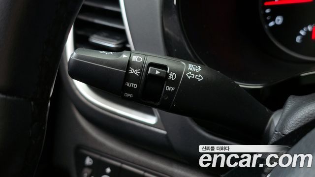 Kia Seltos Gasoline 1.6 Turbo 4WD Signature 2022 — фото 17