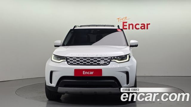 Land Rover Discovery 5 D250 SE 2023 — фото 3