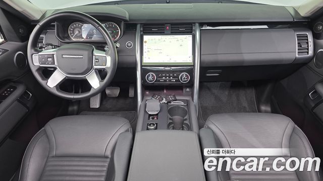 Land Rover Discovery 5 D250 SE 2023 — фото 7