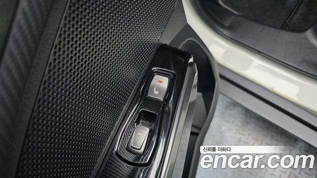 KG Mobility (SsangYong) Very New Tivoli Gasoline 1.5 2WD V3 2022 — фото 20