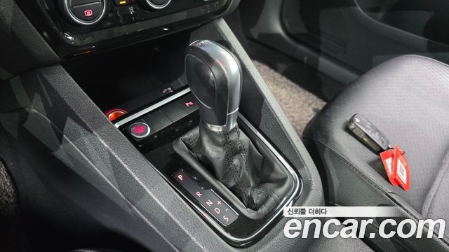 Volkswagen Jetta 2.0 TDI BlueMotion Premium 6th 2015 — фото 9