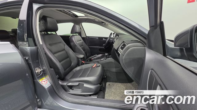 Volkswagen Jetta 2.0 TDI BlueMotion Premium 6th 2015 — фото 10