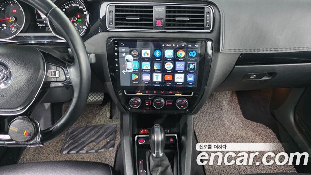 Volkswagen Jetta 2.0 TDI BlueMotion Premium 6th 2015 — фото 15