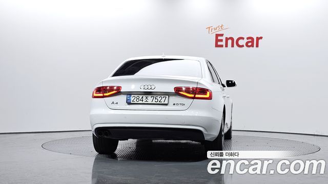 Audi A4 2.0 TDI dynamic B8 2014 — фото 4