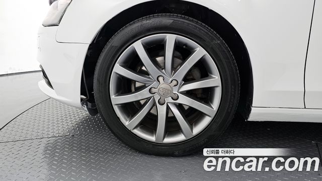 Audi A4 2.0 TDI dynamic B8 2014 — фото 5