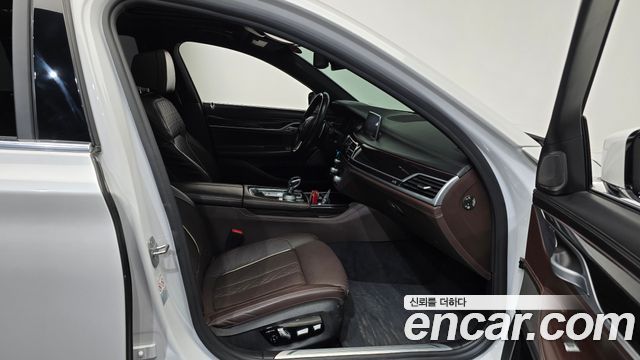 BMW 7 Series (G11) 730d xDrive M Sport 2019 — фото 11