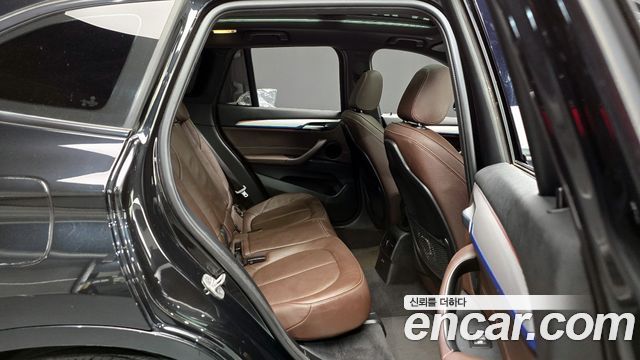 BMW X1 (F48) xDrive 20i M Sport 2021 — фото 12
