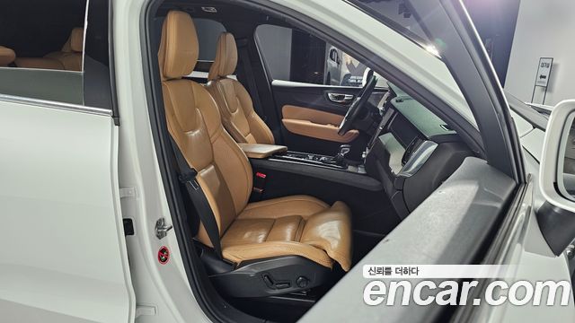 Volvo XC60 (II) D5 Inscription 2019 — фото 10